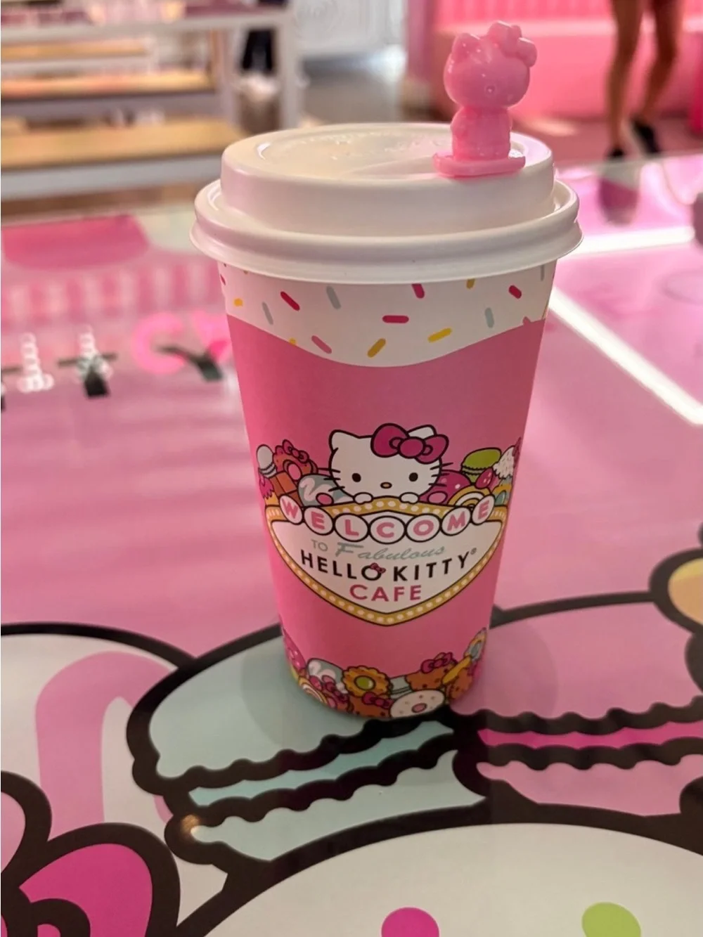 Hello Kitty Cafe Coffee Cup with Reusable Hello Kitty Shaped Coffee Stopper